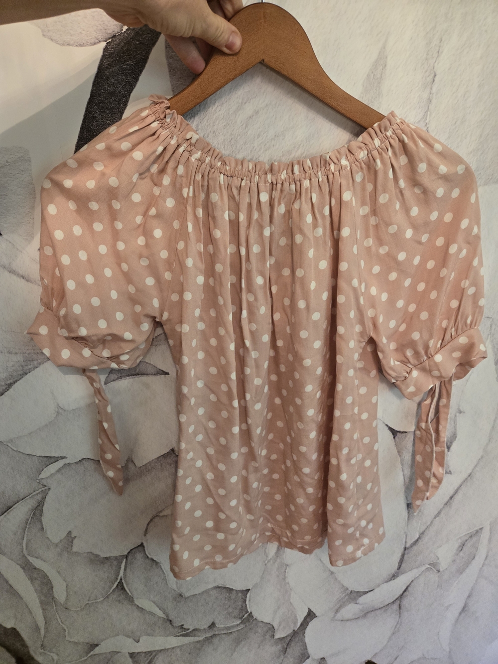 Off-Shoulder Polka Dot Puff Sleeve Top in Blush